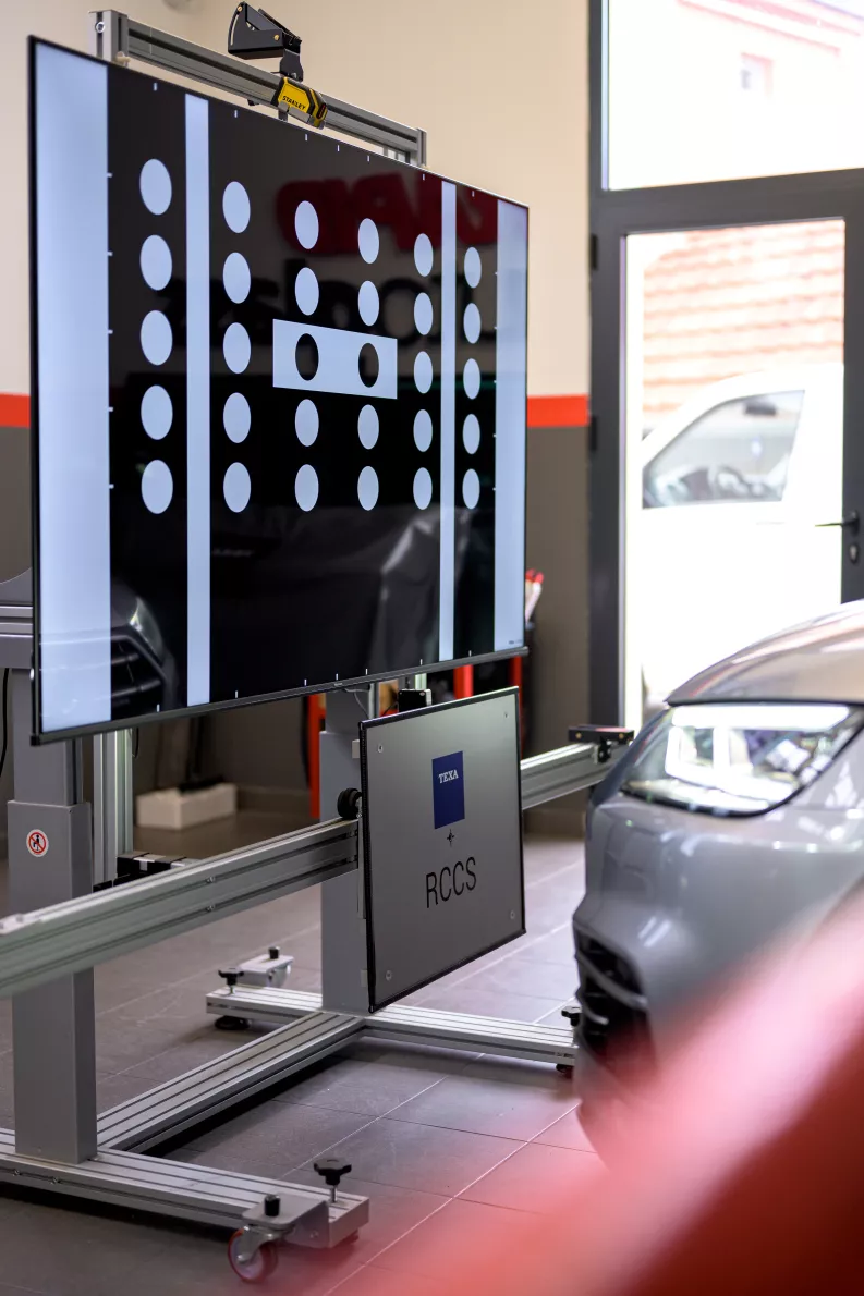 Profesionalna oprema za ADAS kalibraciju – Rapid Auto Glass
