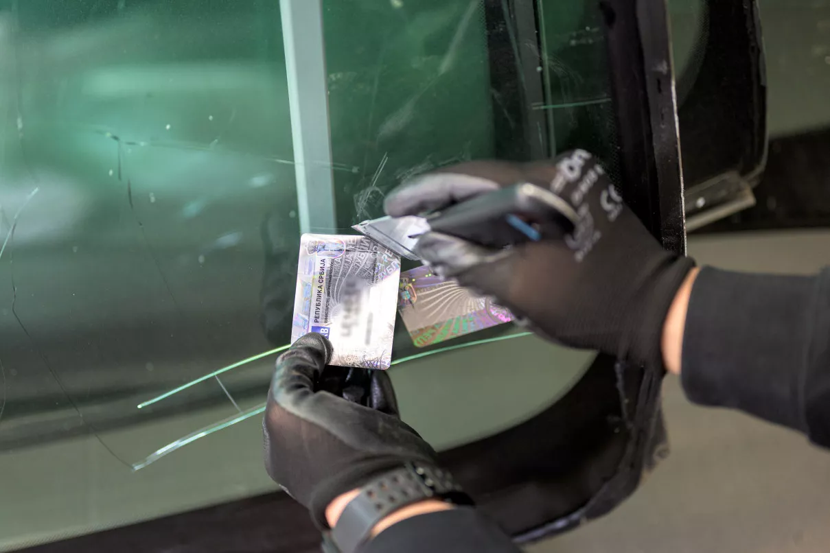 Zamena zadnjeg stakla, Rapid Auto Glass servis Leskovac